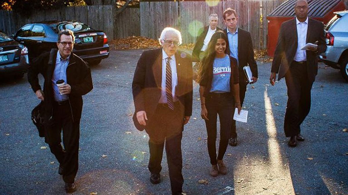 Kunoor Ojha with Bernie Sanders. (Photo Courtesy: Kunoor Ojha’s <a href="https://www.facebook.com/kunoor.ojha?fref=ts">facebook</a>)