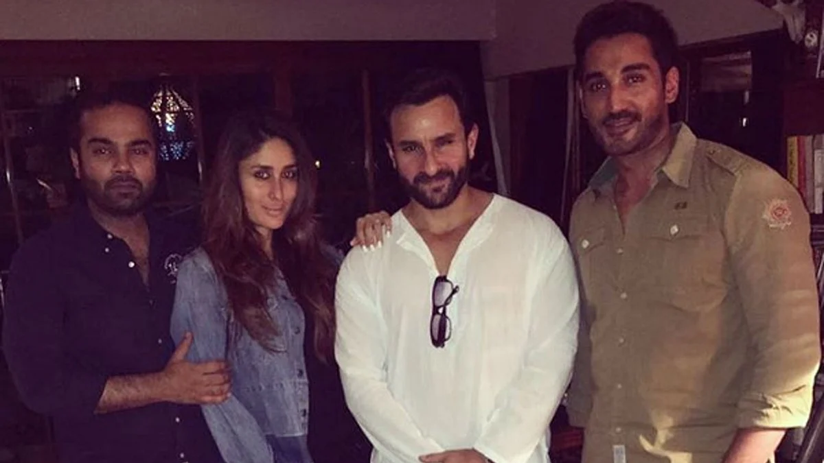 Kareena and Saif with friends (Photo: Instagram)