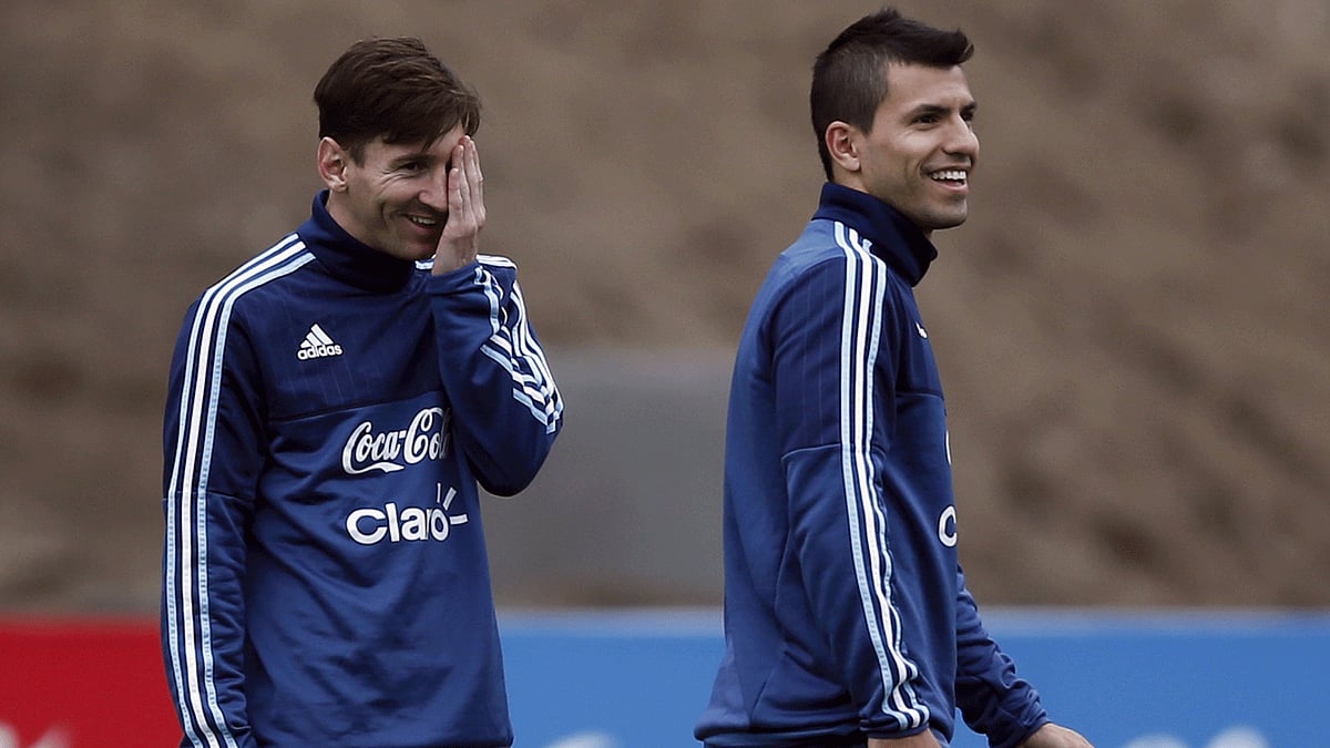 According to Sergio Aguero, other Argentinian players may follow the lead of captain Lionel Messi. (Photo: Reuters)