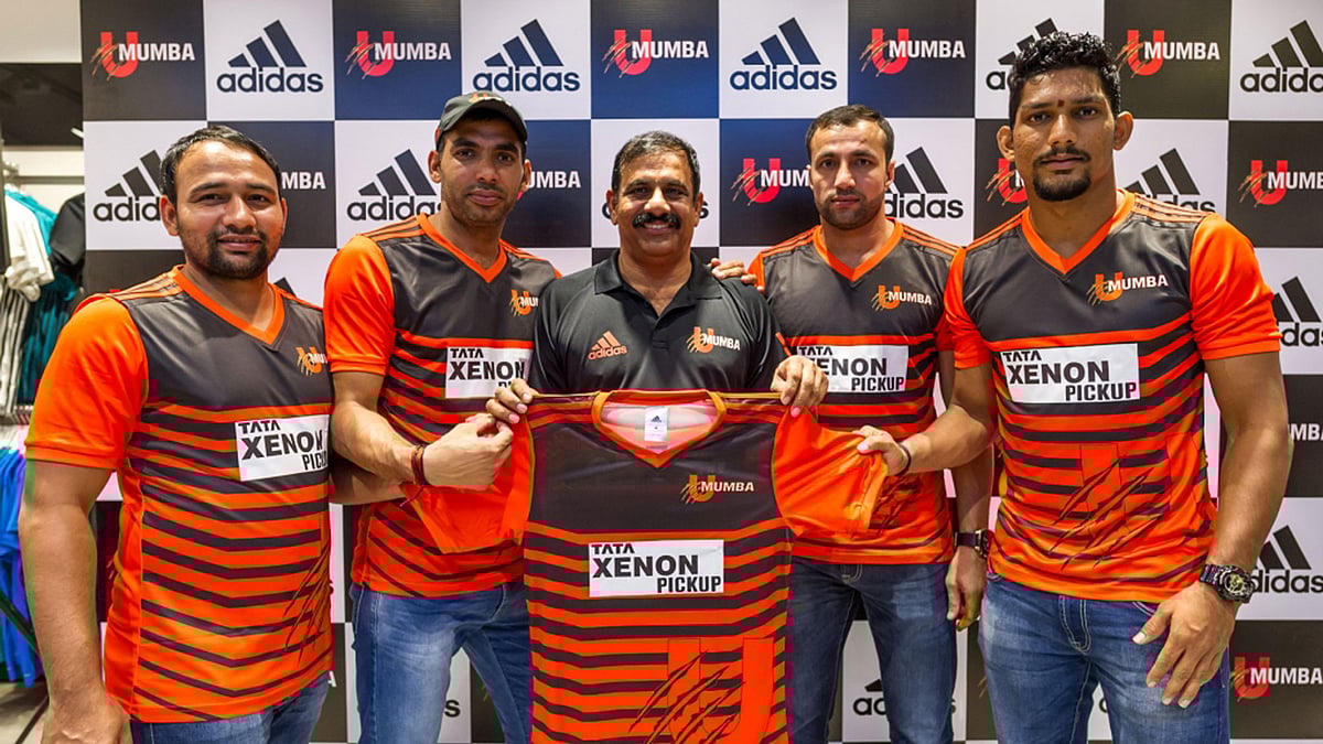 Sunil Kumar, Anup Kumar, Coach Bhaskaran Edacherry, Rakesh Kumar and Rishan Devadig.