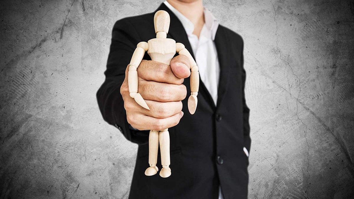 Eight employees of Shanxi Rural Credit Cooperative Association were spanked by their trainer. (Photo: iStockPhoto)