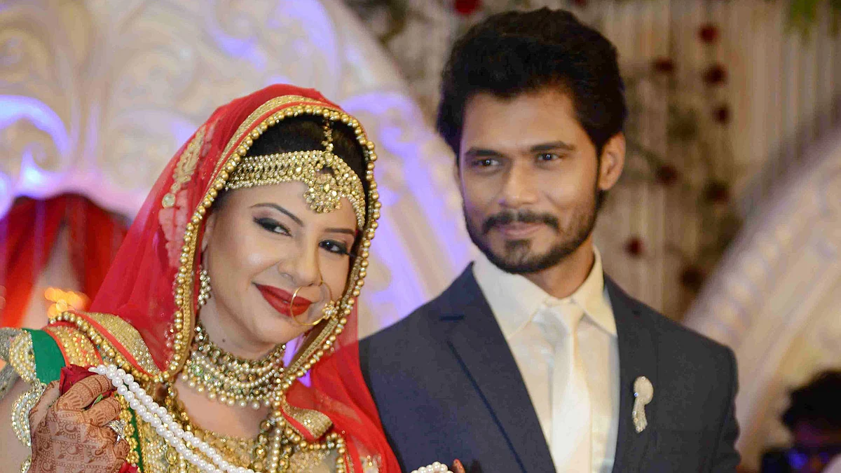 Sambhavna Seth and Avinash Dwivedi get married at a low key ceremony in New Delhi. (Photo: Yogen Shah)