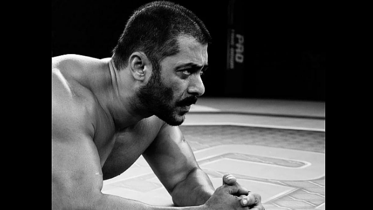 Salman Khan on the sets of <i>Sultan</i>. (Photo Courtesy: Twitter/<a href="https://twitter.com/notorious_heart/status/746787454196187138">@notorious_heart</a>)