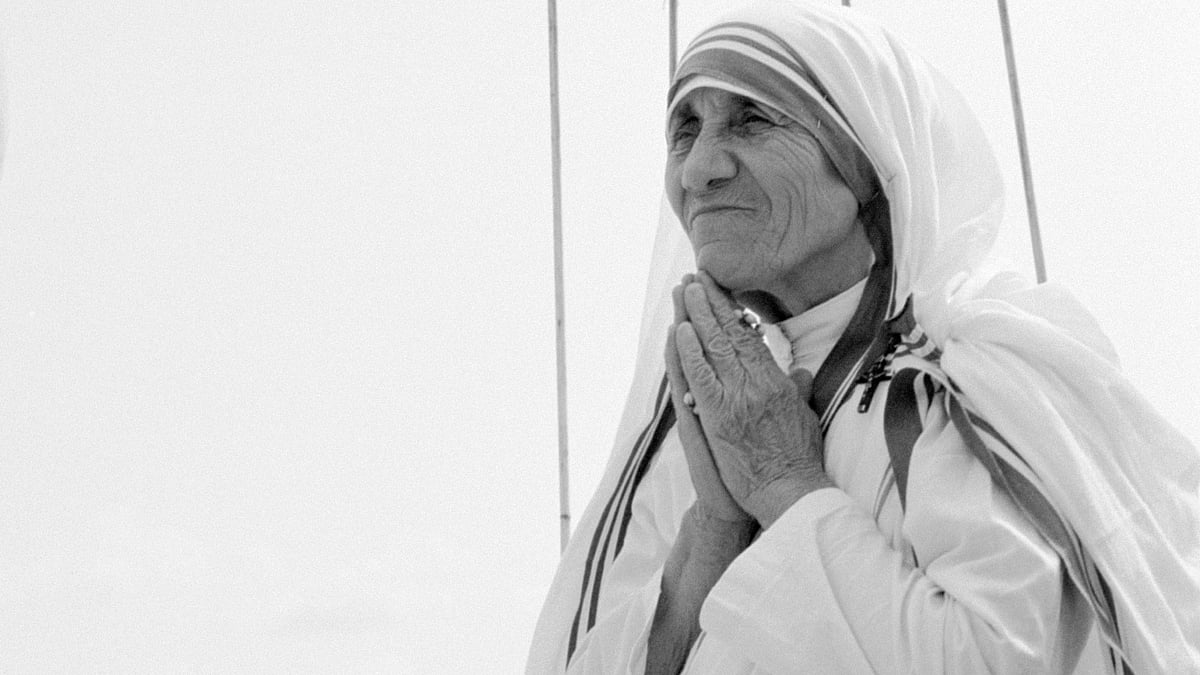 Made of pure silk, India<a href="http://www.business-standard.com/search?type=news&q=India"> </a>Post will release a special cover of Mother Teresa on September 2. 