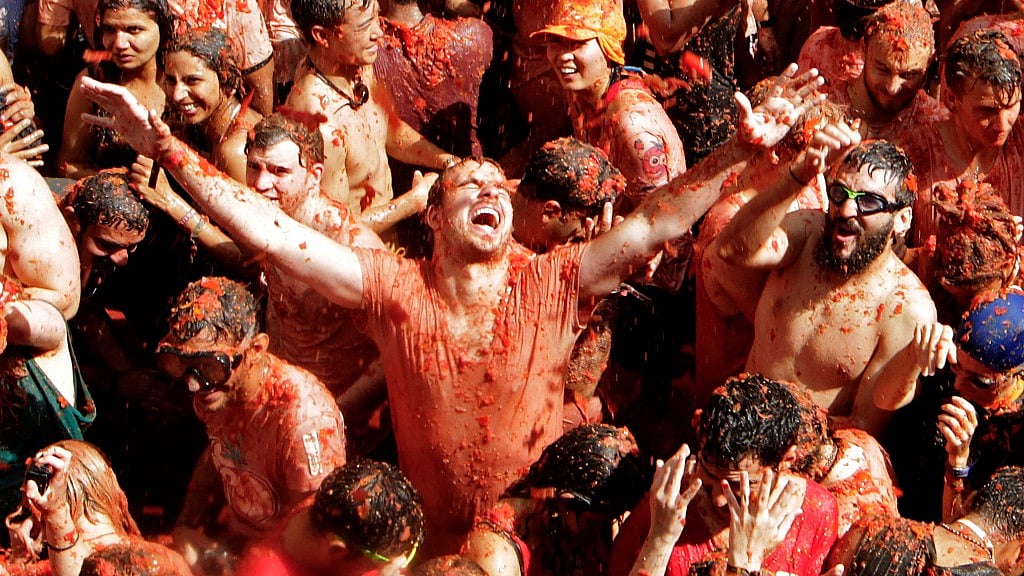 ‘La tomatina’ festival in Spain is called world’s most famous food fight (Photo: AP)