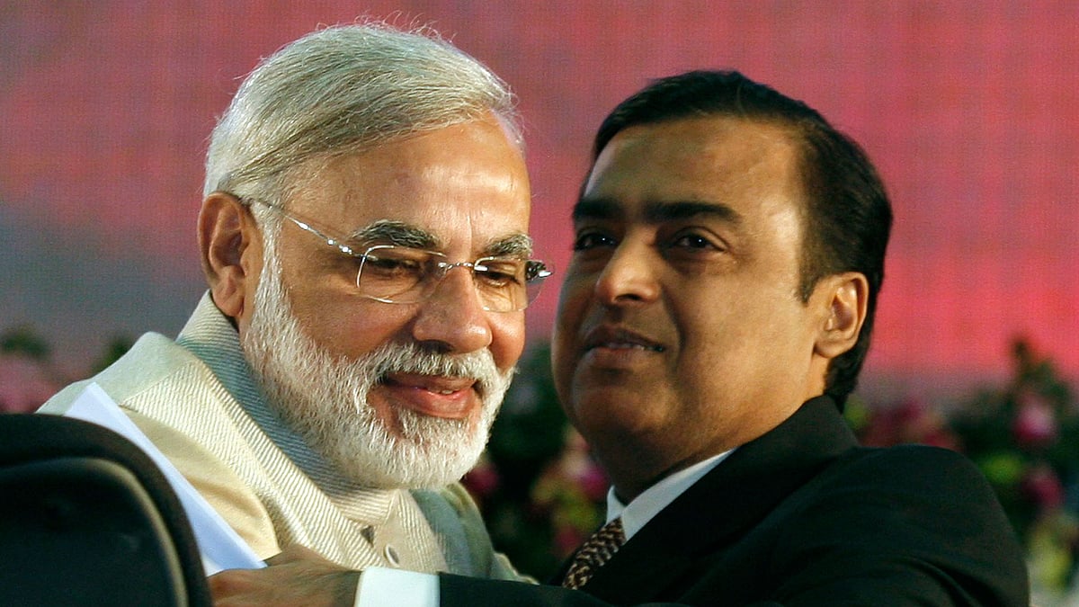 PM Modi with Mukesh Ambani. (Photo: Reuters)