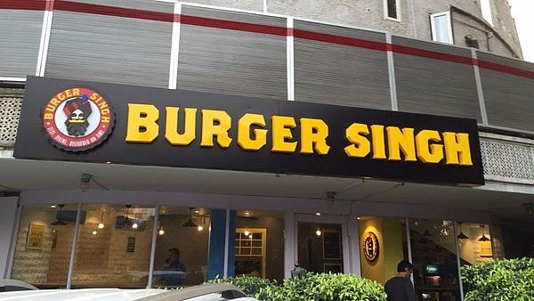 Burger Singh has offered discount in the wake of news about the surgical strikes by the Indian Army across LoC. (Photo Courtesy: Twitter/<a href="https://twitter.com/clintonjeff">Clinton Jeff</a>)