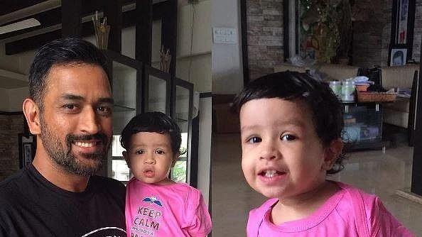 MS Dhoni with his daughter Ziva. (Photo Courtesy:<a href="https://www.facebook.com/MSDhoni/photos/a.1710106759212546.1073741828.1710096432546912/1794518027438085/?type=3&amp;theater"> Facebook/MS Dhoni</a>)