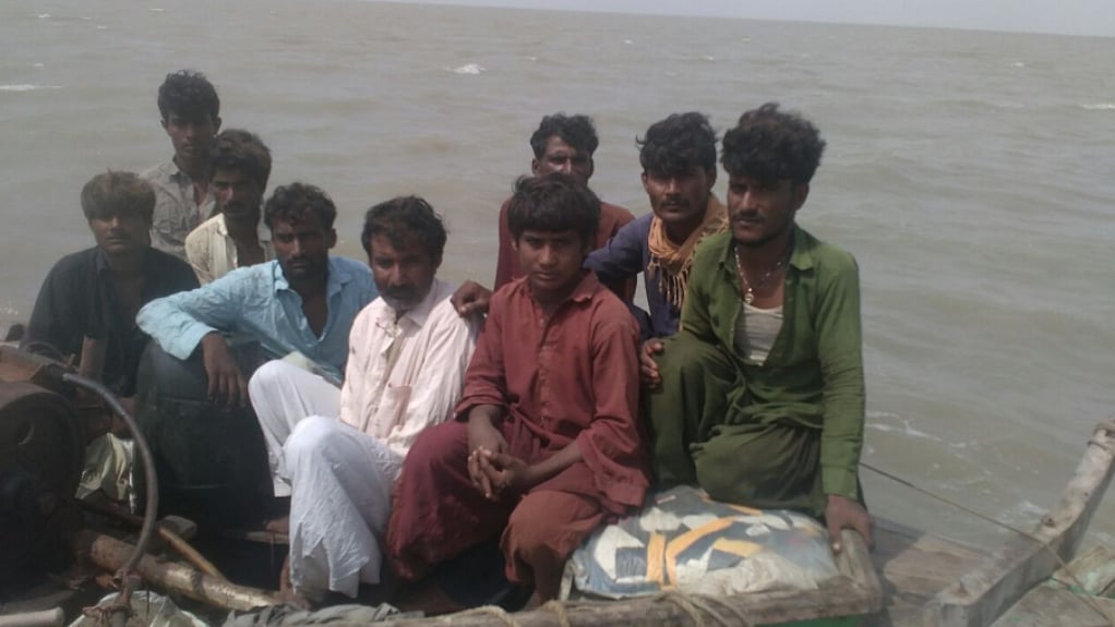 A boat with eight to nine persons on board was caught by the BSF. (Photo: <i>ANI</i>)