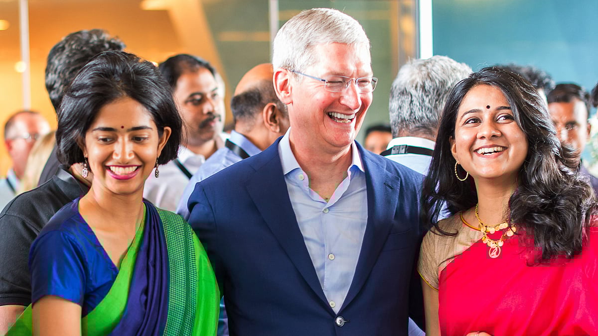 Apple chief Tim Cook talks with Indian colleagues during the inauguration of the Apple’s Map development office in Hyderabad on 19 May 2016. (Photo: AP)