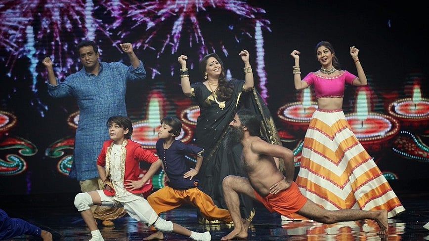 Anurag Basu, Geeta Kapoor and Shilpa Shetty turn into background dancers as Baba Ramdev takes centre stage on <i>Super Dancer</i>. (Photo: Yogen Shah)