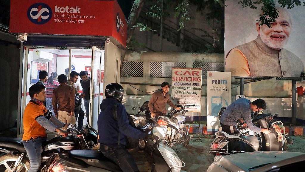 Banks have a long and arduous job ahead as ATMs will need to be reconfigured once again when Rs 2,000 and new Rs 500 currency notes are printed. (Photo: AP)