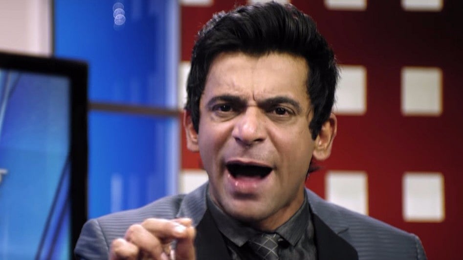 Sunil Grover in <i>Coffee with D</i>. (Photo Courtesy: YouTube Screenshot)