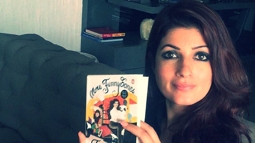 In conversation with birthday girl Twinkle Khanna. (Photo courtesy: <a href="https://www.instagram.com/p/-buhPnB1VN/?taken-by=twinklerkhanna&amp;hl=en">Instagram/@twinklerkhanna</a>)