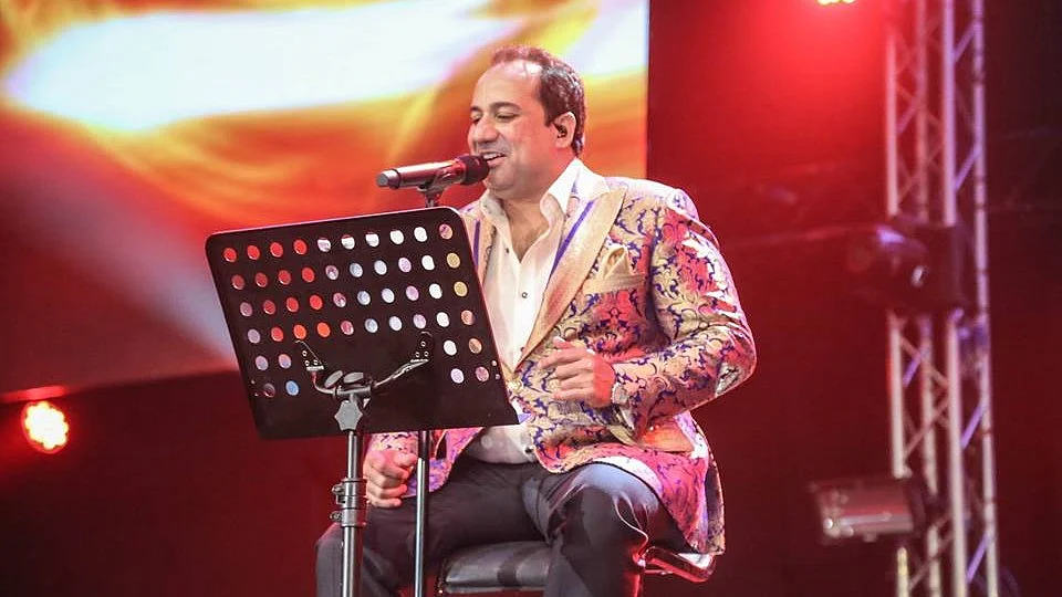 Rahat Fateh Ali Khan has released a new romantic single. (Photo courtesy: <a href="https://www.facebook.com/RFAKWorld/photos/a.596943100509299.1073741864.234217390115207/601532266717049/?type=3&amp;theater">Facebook/ rahatfateshalikhan</a>)