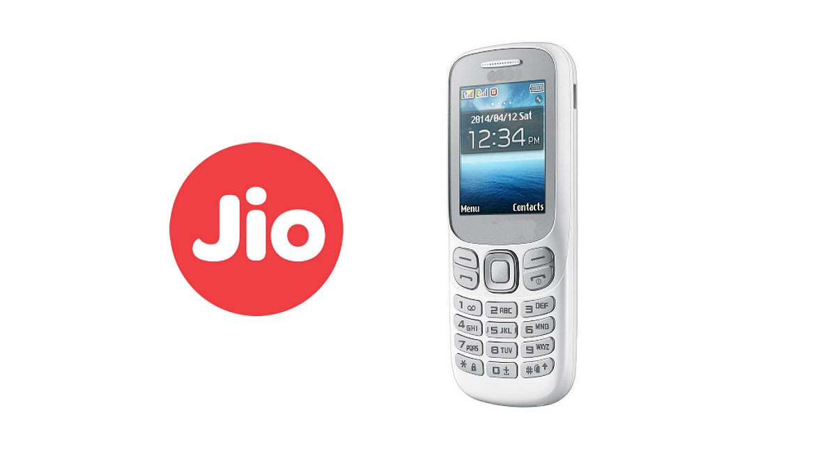 Reliance set to disrupt the mobile segment with a 4G-enabled feature phone? (Photo: <b>The Quint</b>)
