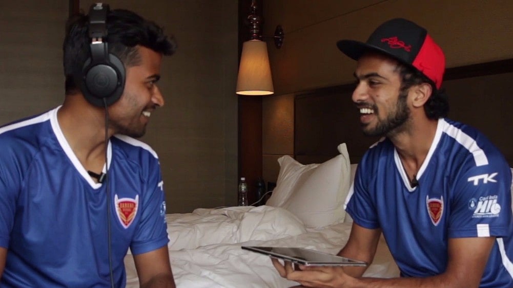 The Dabang Mumbai team players take the lip-reading challenge. (Photo: Dabang Mumbai)
