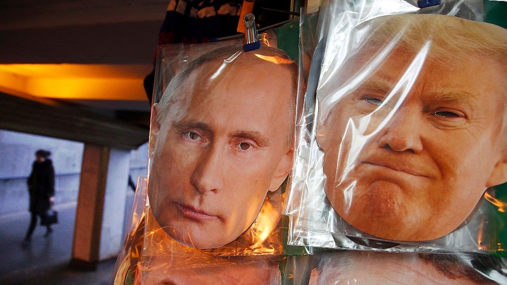 

Face masks depicting Russian President Vladimir Putin and US President-elect Donald Trump hang for sale at a souvenir street shop in St Petersburg, Russia. (Photo: AP)