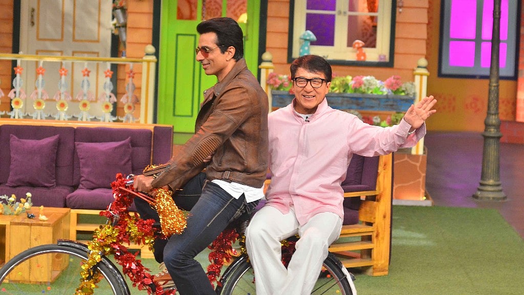 Jackie Chan and Sonu Sood on <i>The Kapil Sharma Show</i>. (Photo: Yogen Shah)