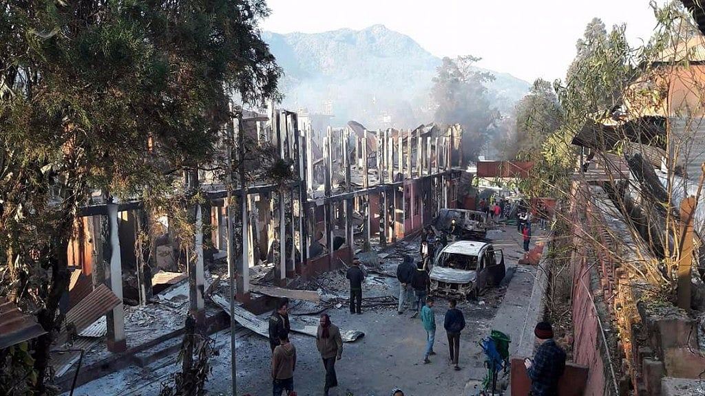 

Office of the Municipal Council set ablaze. (Photo: <b>The Quint</b>)