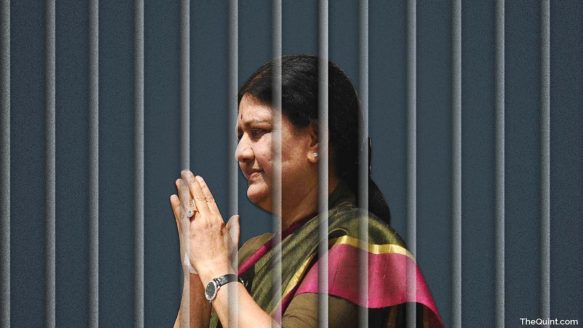 VK Sasikala surrendered at the Parappana Agrahara jail in Bengaluru. (Photo: <b>The Quint</b>)