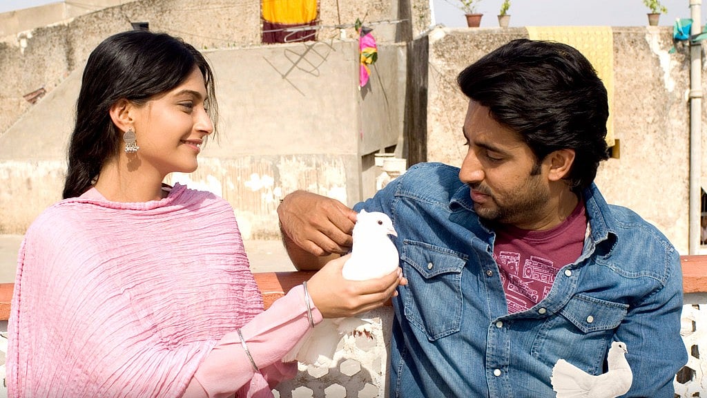 Sonam Kapoor and Abhishek Bachchan in a still from <i>Delhi-6</i>.
