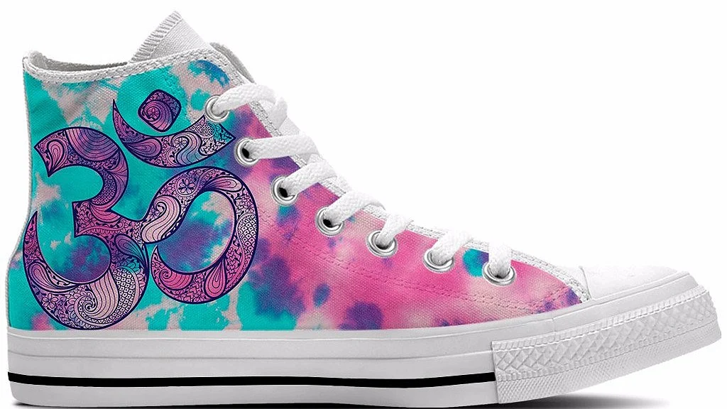 High-rise shoes with the Om symbol. (Photo Courtesy: <a href="http://yeswevibe.com/">yeswevibe.com</a>)