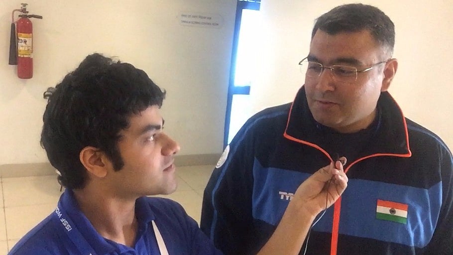 Gagan Narang speaks to The Quint at the ISSF World Cup. (Photo: <b>The Quint</b>)