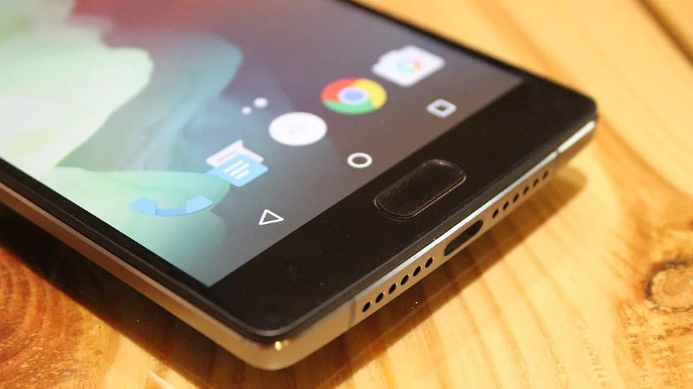 Could Apple tilt towards USB Type in 2017? (Photo: <b>The Quint</b>)