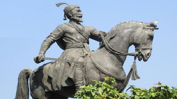 Representative image of a Shivaji statue. (Photo courtesy: <a href="https://twitter.com/search?f=images&amp;vertical=default&amp;q=shivaji%20statue%20mumbai&amp;src=typd">Twitter/ @abhishekmishra</a>)&nbsp;