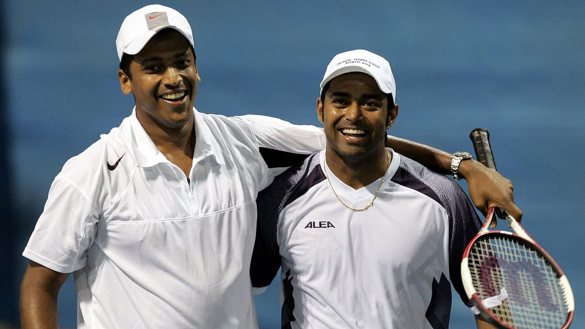 File photo of Mahesh Bhupathi (L) and Leander Paes (R). (Photo: Reuters)
