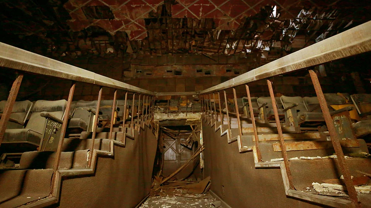 <div class="paragraphs"><p>The balcony of Uphaar Cinema in New Delhi where 59 people were killed in June 1997. Image used for representational purposes.</p></div>