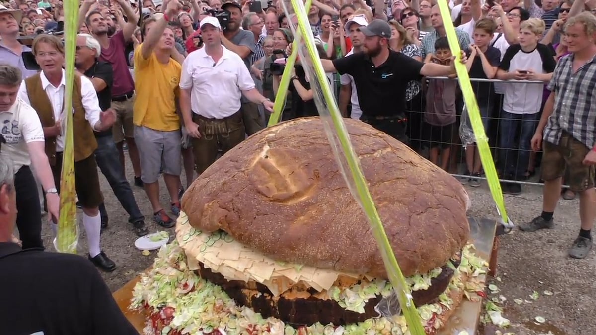 World’s biggest hamburger.&nbsp;