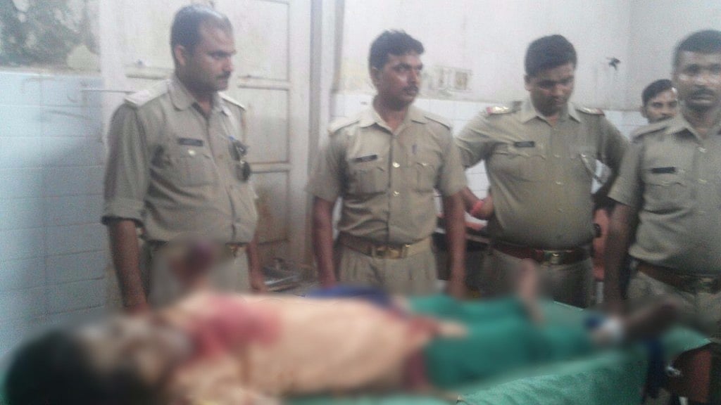 The accused was working at a hotel near the house of the girl and had been stalking the girl since last few days.