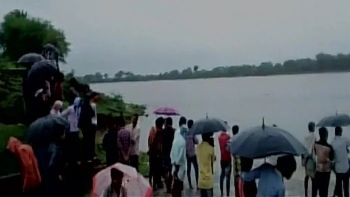 Search and rescue operations underway at Parban river. 