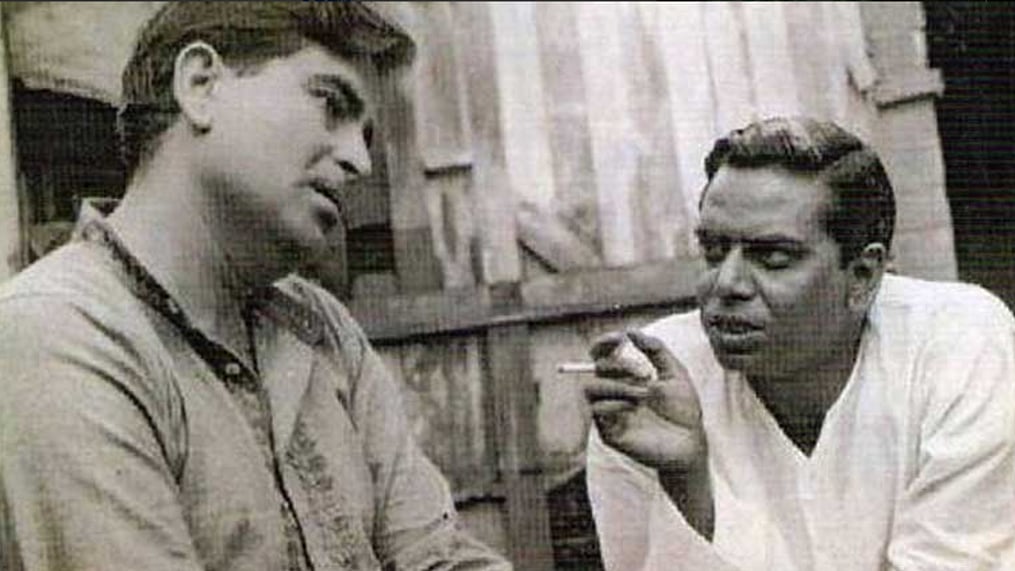 Shailendra (R) with Raj Kapoor.
