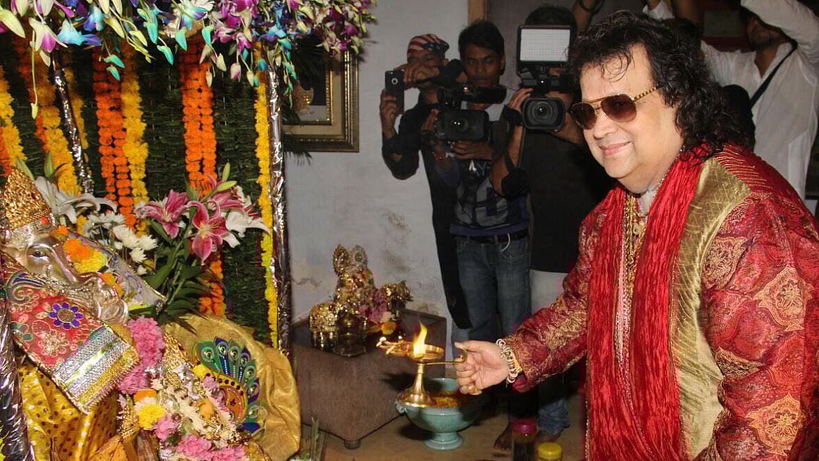 Bappi Da celebrates <i>Ganesh Chaturthi</i>.