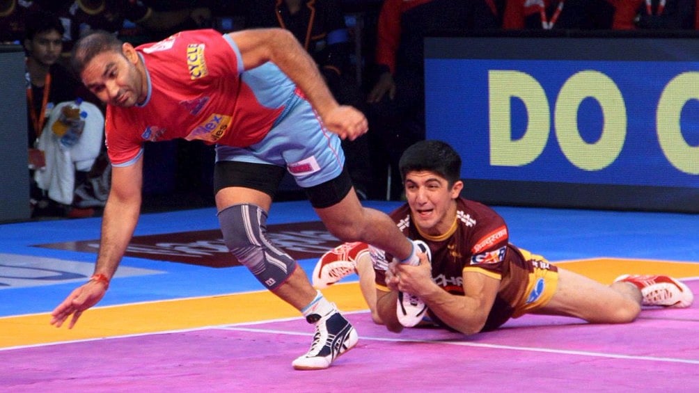 

The second half began with Jaipur drawing level at 11-11 in the opening minute