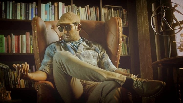 Vishal as Kaniyan Poongundran in <i>Thupparivaalan </i>