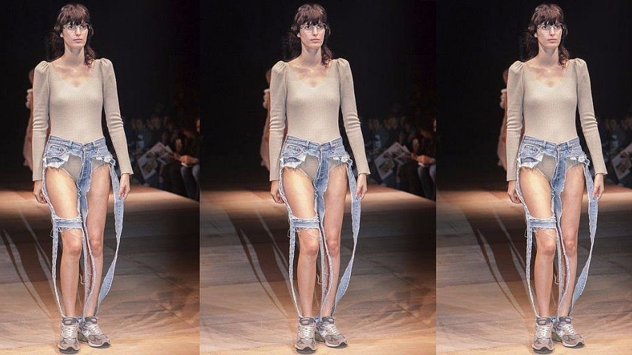 Thong jeans, the latest fashion trend.&nbsp;