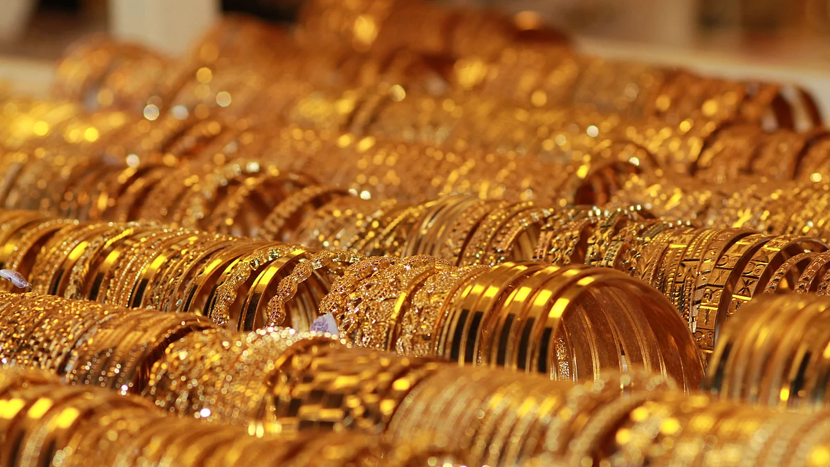 Nearly Rs 7 crore worth gold, luxury car seized. &nbsp;