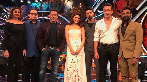 Salman Khan  with the team of <i>Race 3 </i>on <i>Bigg Boss Weekend Ka Vaar.</i>