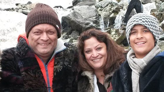 Kiran Karmakar with wife Rinku Dhawan and son Ishaan.&nbsp;