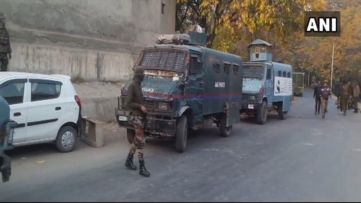 Militants attack Rajpora Police Station in Jammu and Kashmir’s Pulwama.