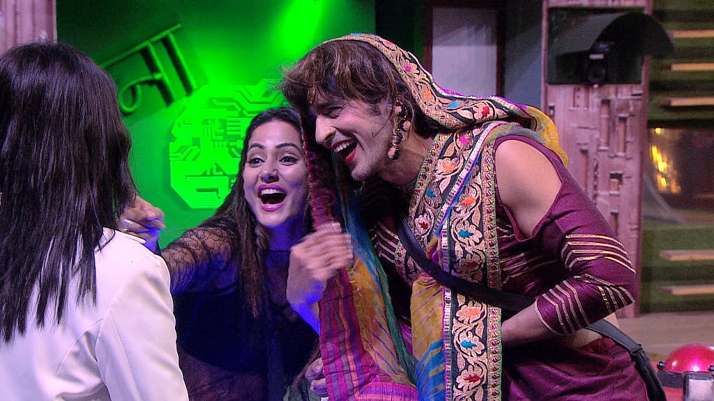 Will Hiten manage to make the robots laugh in his Arshi avatar?