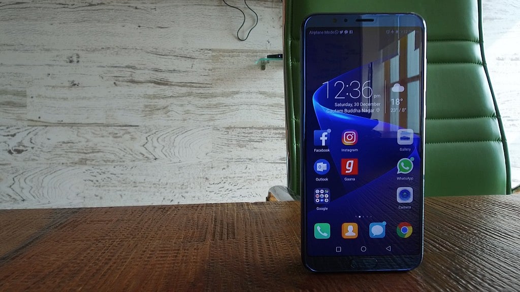 Phones that offer 6GB RAM under Rs 30,000.