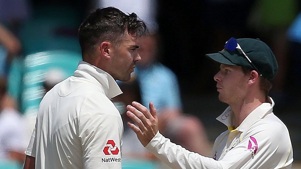 James Anderson speaks to Steve Smith at the end of the fifth Ashes Test.