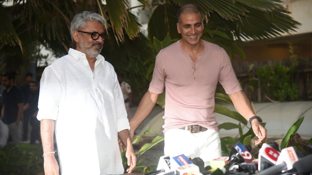 ‘Padmaavat’ director Sanjay Leela Bhansali and ‘PadMan’ Akshay Kumar addressed a press conference in Mumbai on Friday, 19 January.