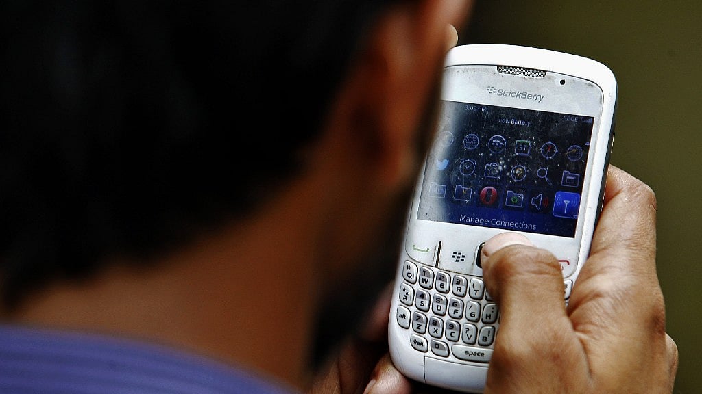 Tata Indicom services were running on CDMA, one of the few telcos to support it until now.&nbsp;