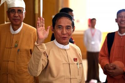 New Myanmar President sworn-in. (Xinhua/U Aung/IANS)